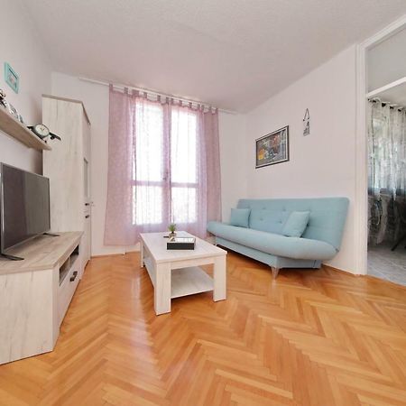 Apartman Lana In City Centre With Garage ザダル エクステリア 写真