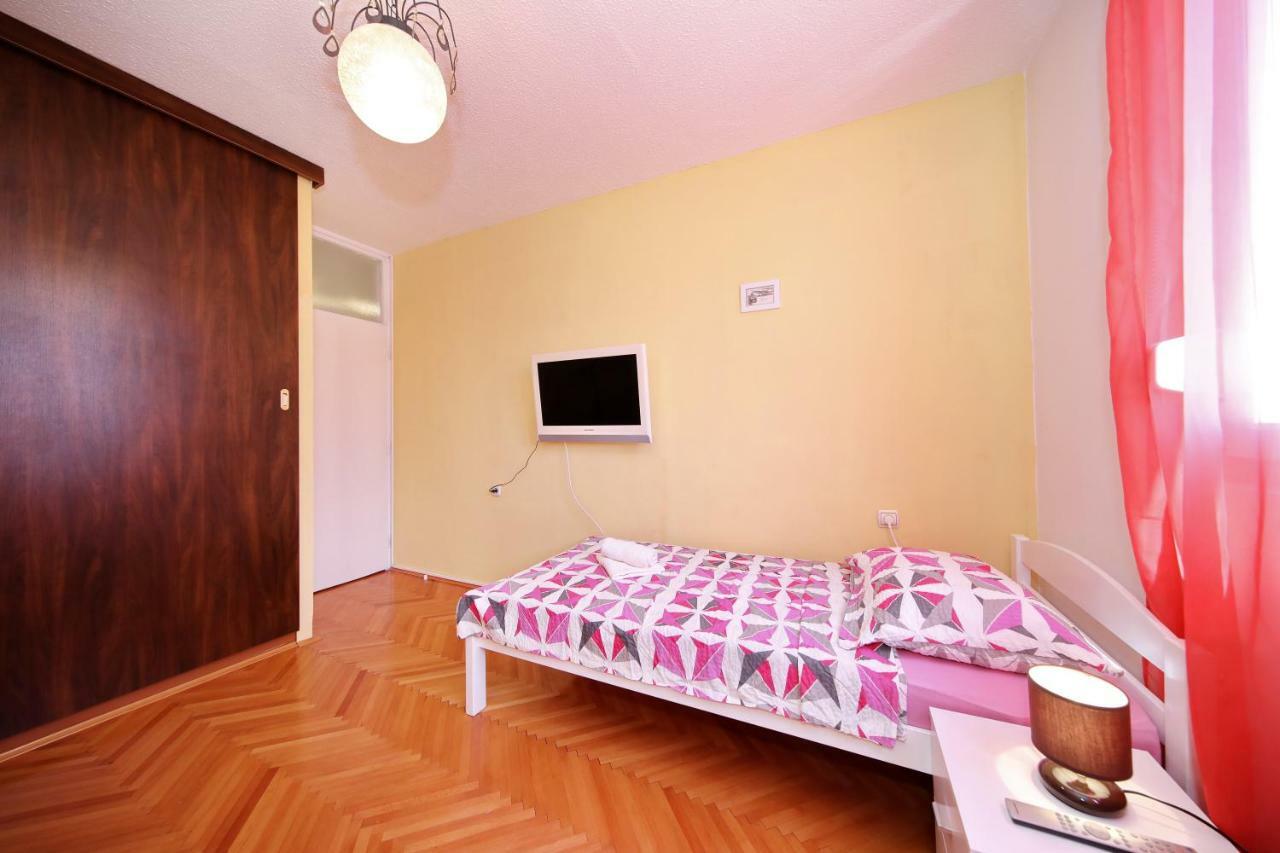 Apartman Lana In City Centre With Garage ザダル エクステリア 写真