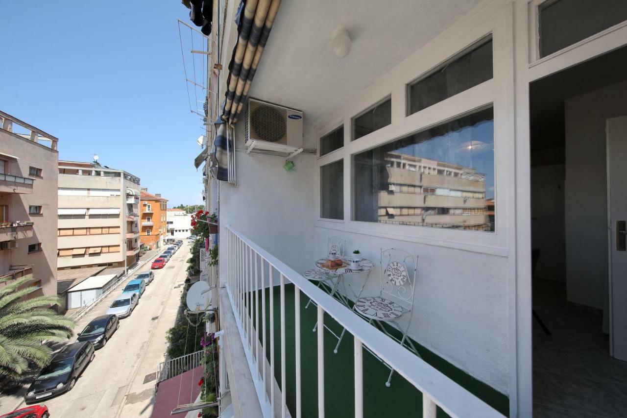 Apartman Lana In City Centre With Garage ザダル エクステリア 写真