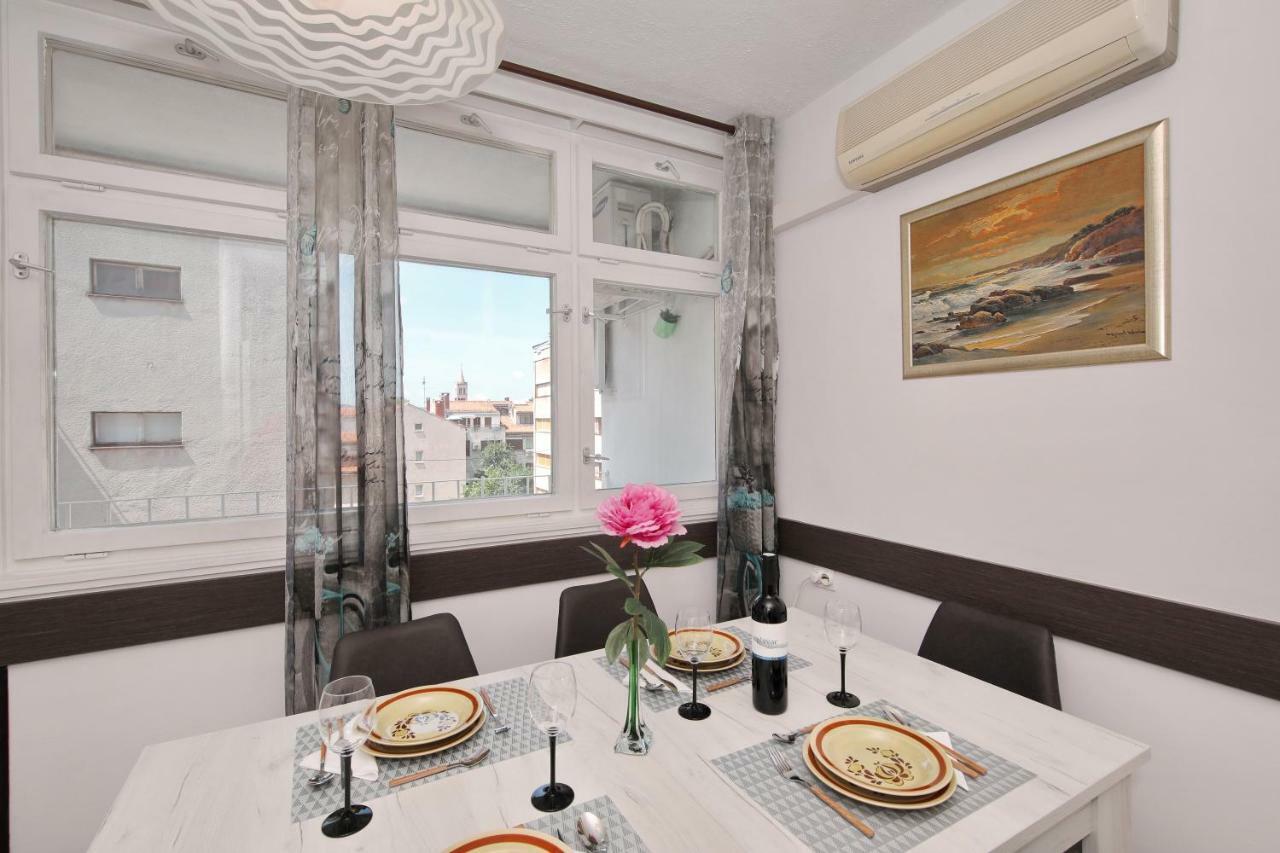 Apartman Lana In City Centre With Garage ザダル エクステリア 写真