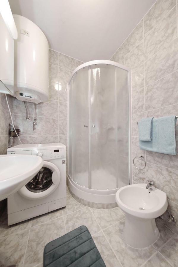 Apartman Lana In City Centre With Garage ザダル エクステリア 写真