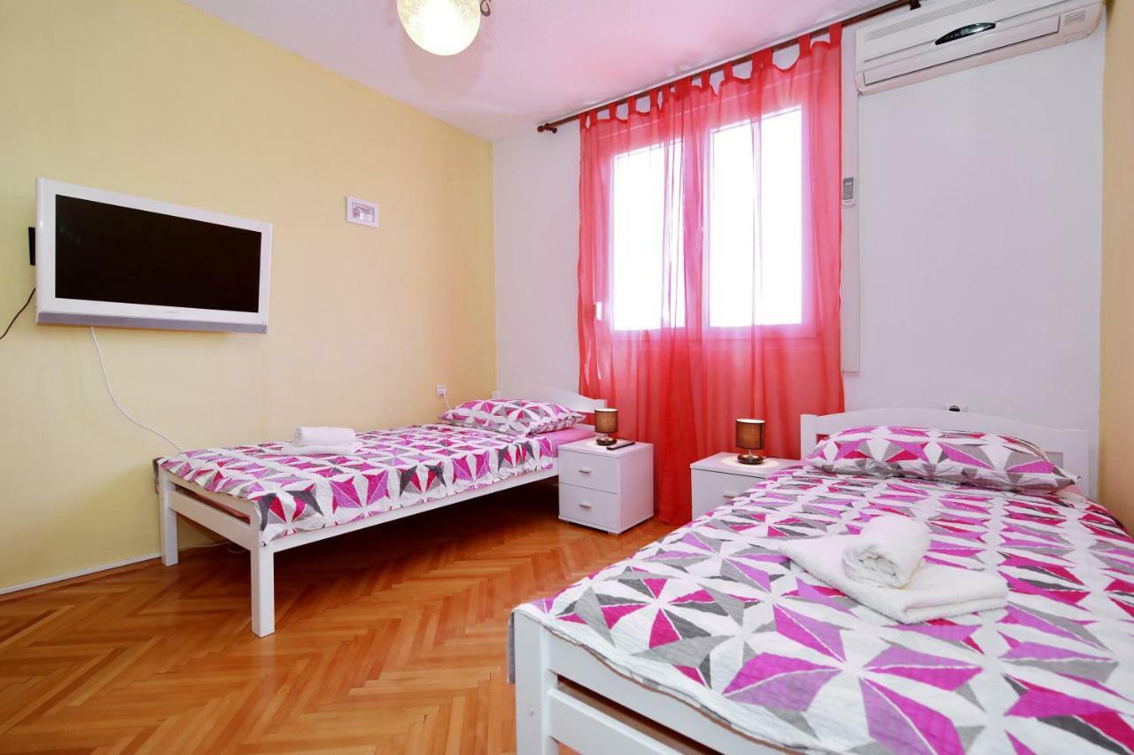 Apartman Lana In City Centre With Garage ザダル エクステリア 写真
