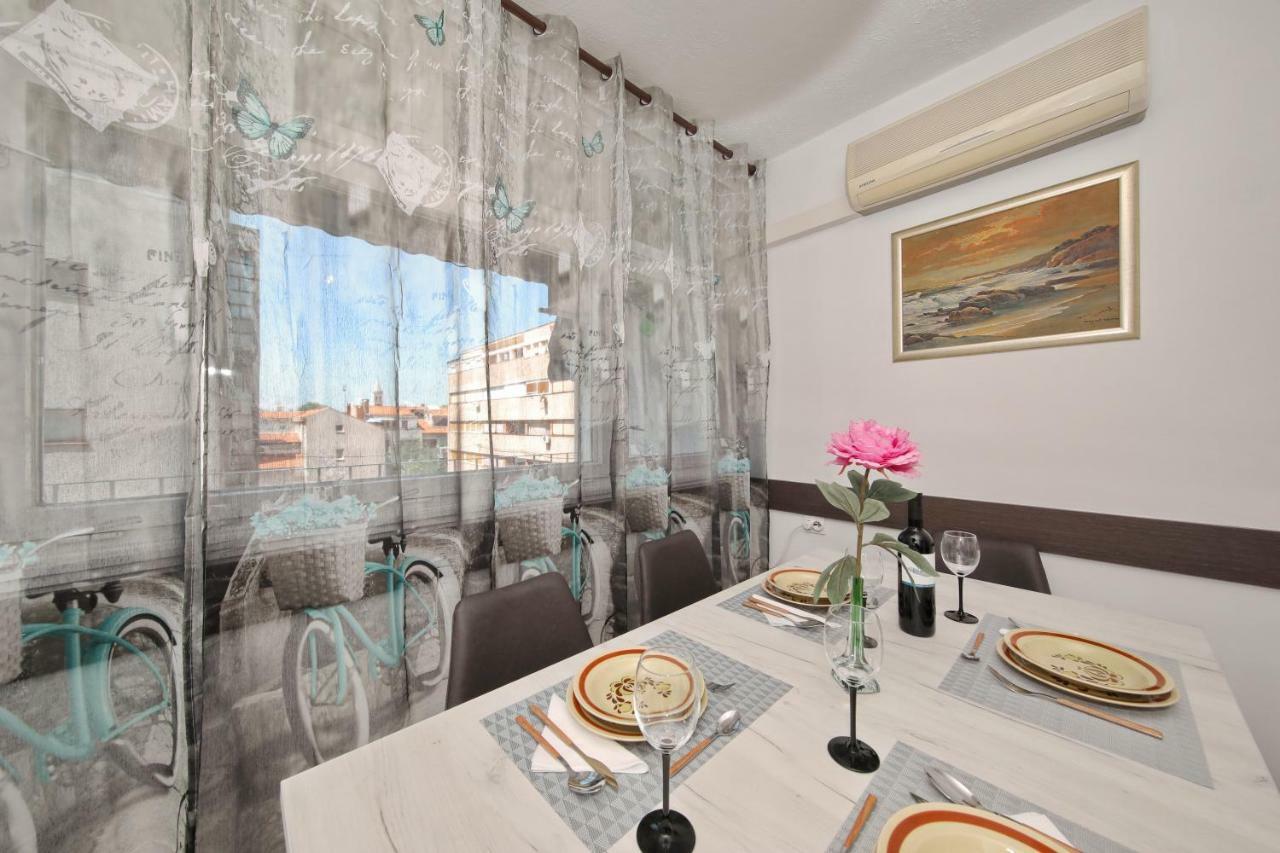 Apartman Lana In City Centre With Garage ザダル エクステリア 写真