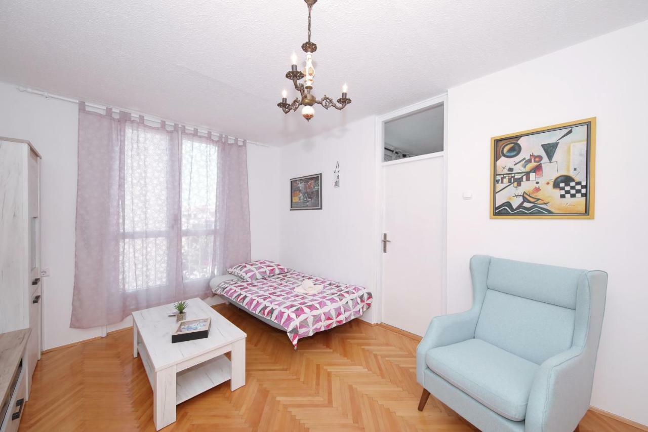 Apartman Lana In City Centre With Garage ザダル エクステリア 写真