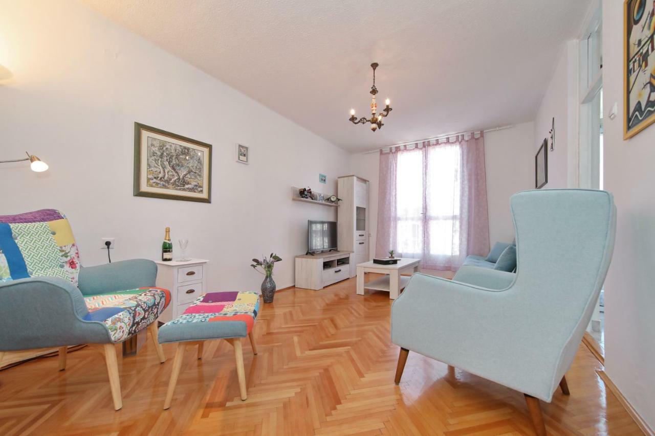 Apartman Lana In City Centre With Garage ザダル エクステリア 写真